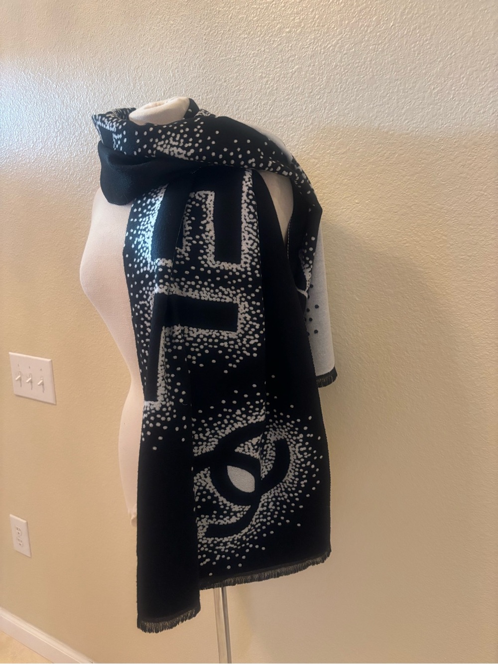 CHANEL Black and White scarf